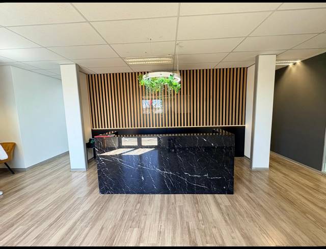 175M² OFFICE TO LET IN FOURWAYS